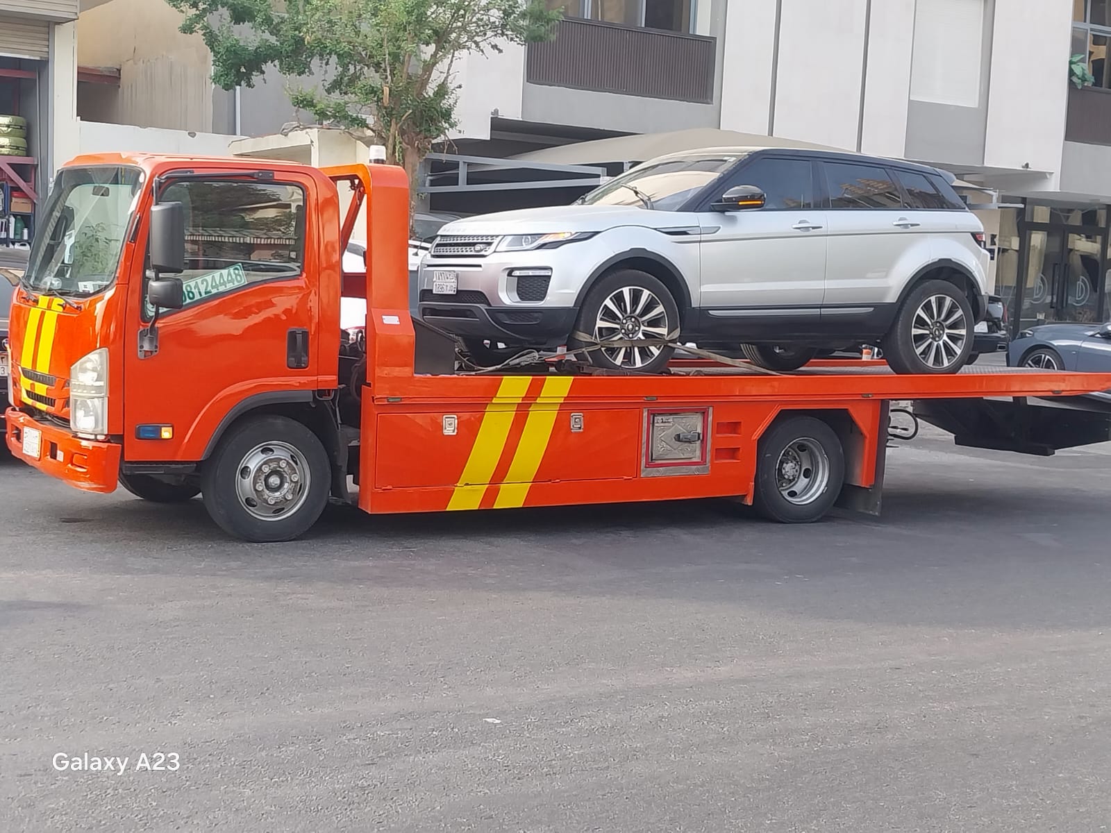 نقل السيارات الفاخرة