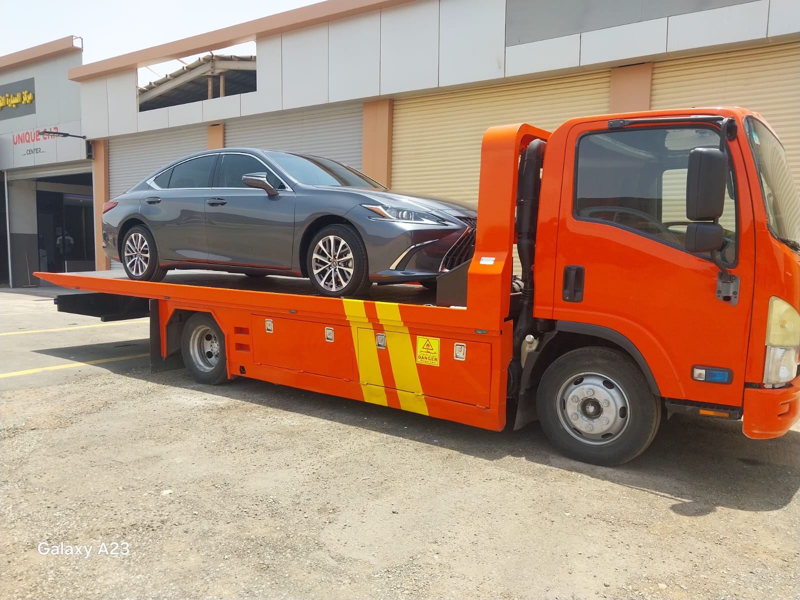 سطحة الرياض تنقل سيارة Lexus