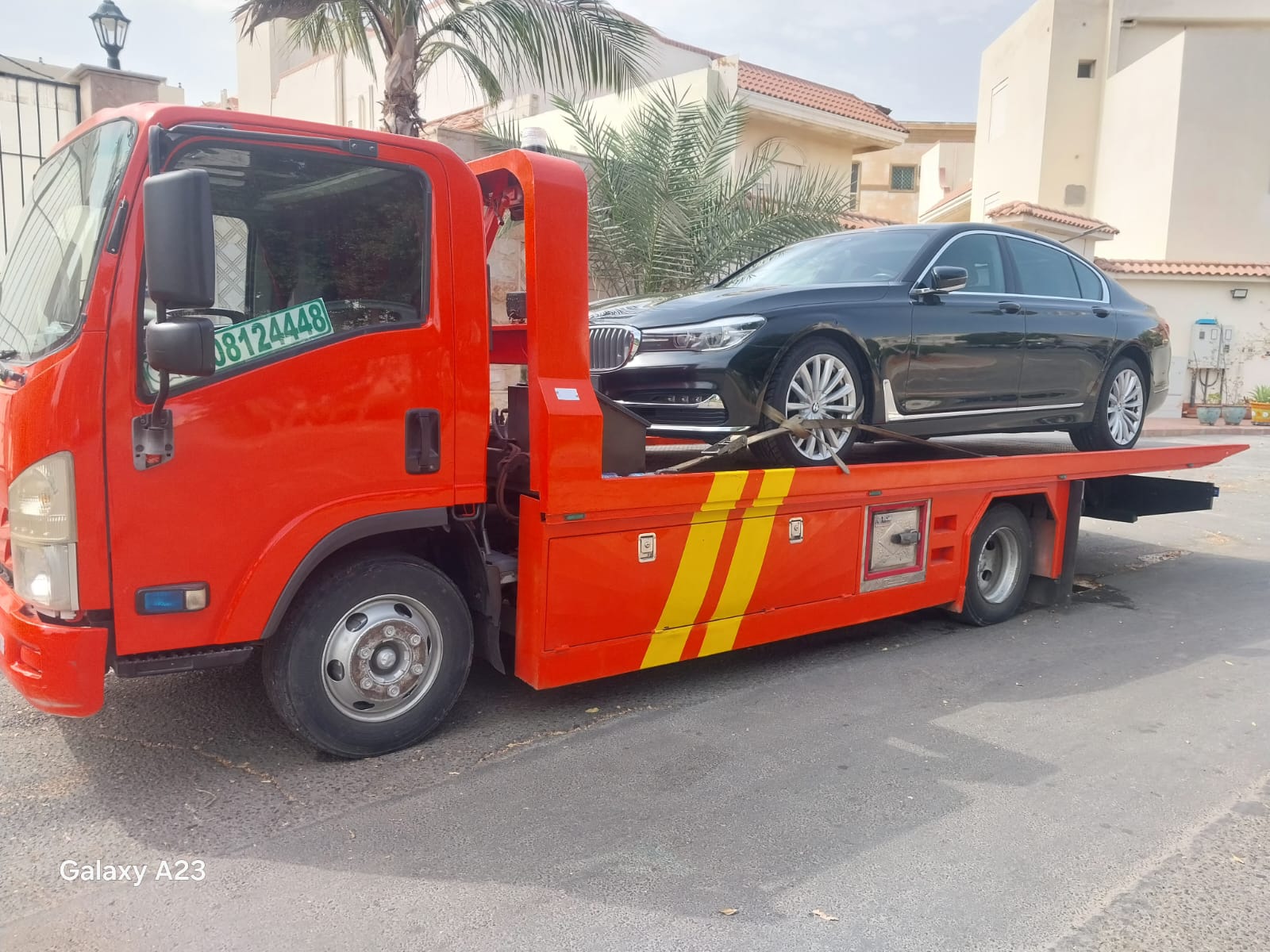 سطحة الرياض تنقل BMW سوداء